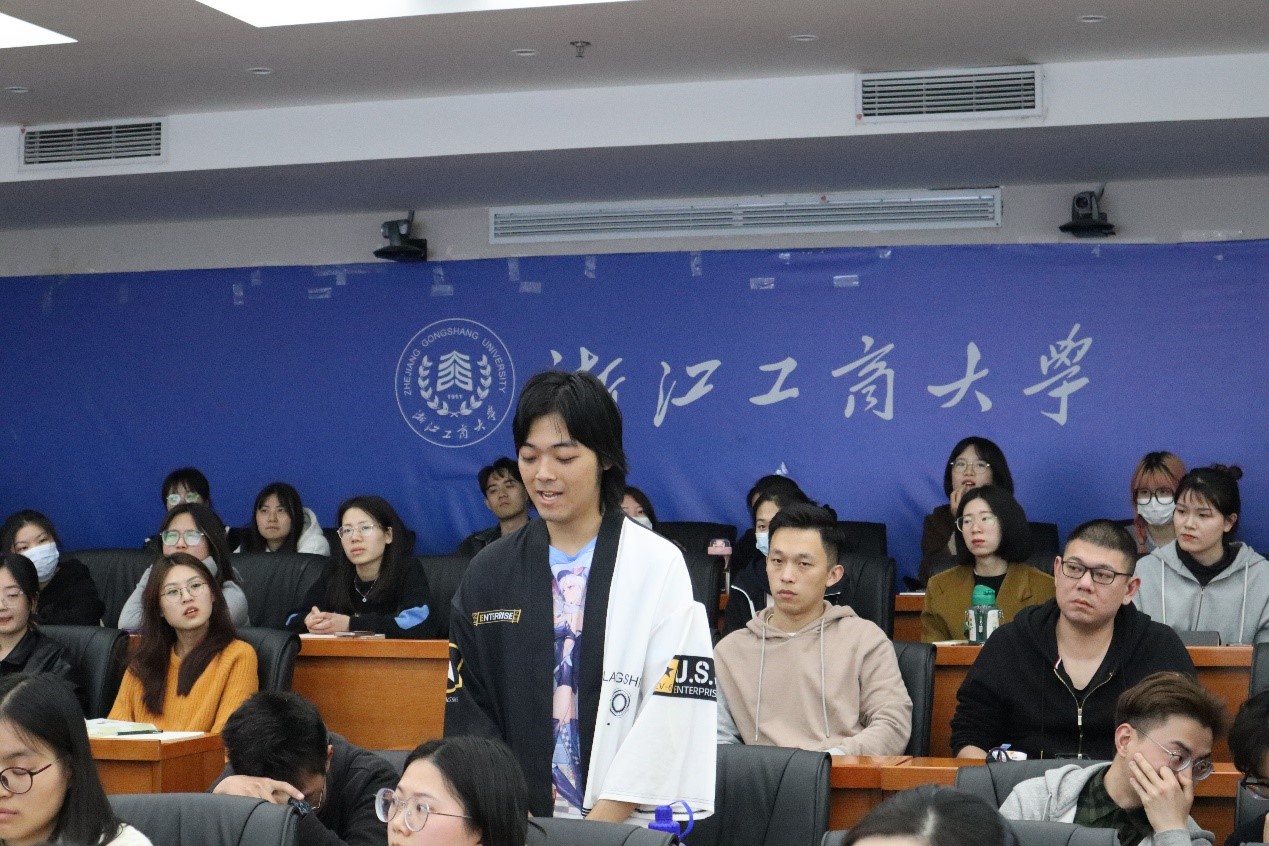 杨3.jpg