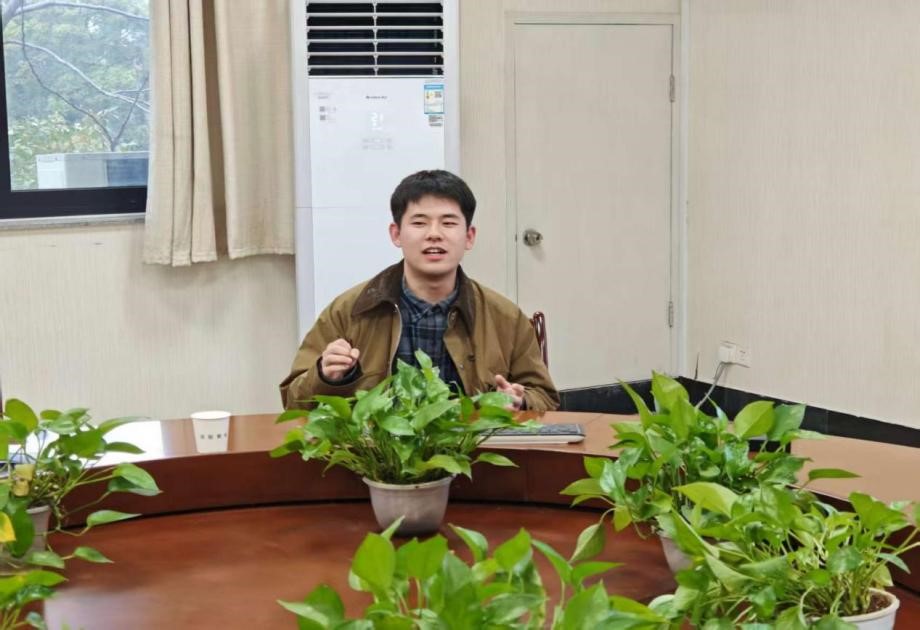 李云峰.jpg